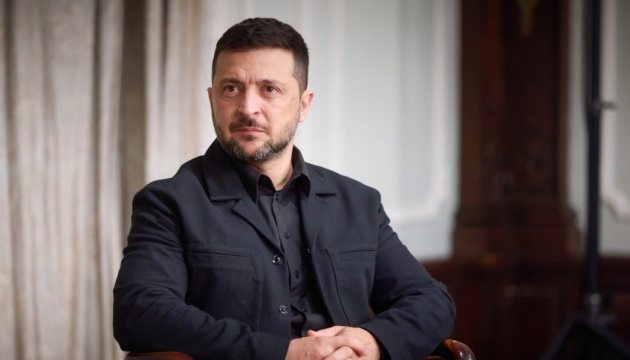 Зеленський підтвердив ураження підприємства у Кірові, НПЗ у Тюмені та суден у Каспійському морі