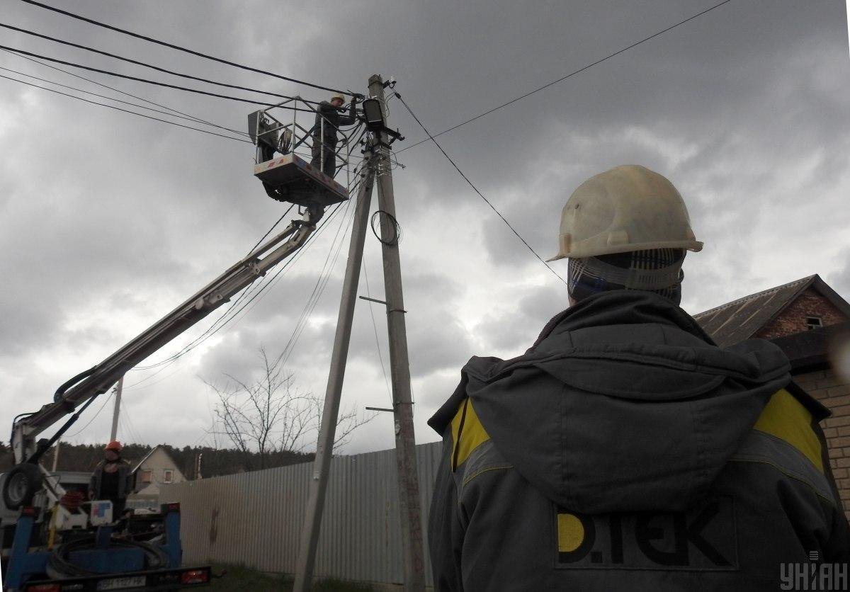 ДТЕК повернув світло понад 650 тисячам сімей після ворожих атак
